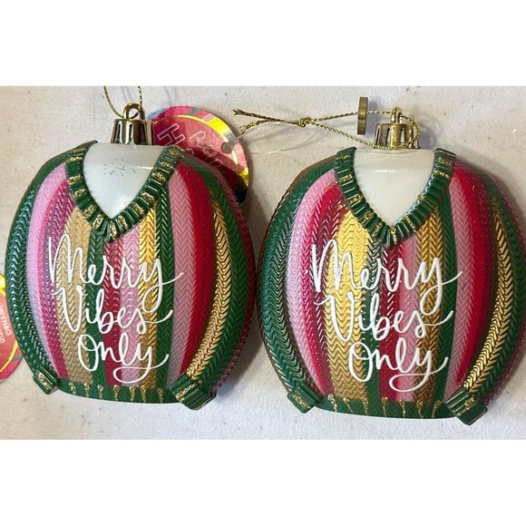 Set of 4 Packed Party Ugly Sweater Merry Vibes Plastic Tree Ornaments (NWT) - Picture 4 of 9